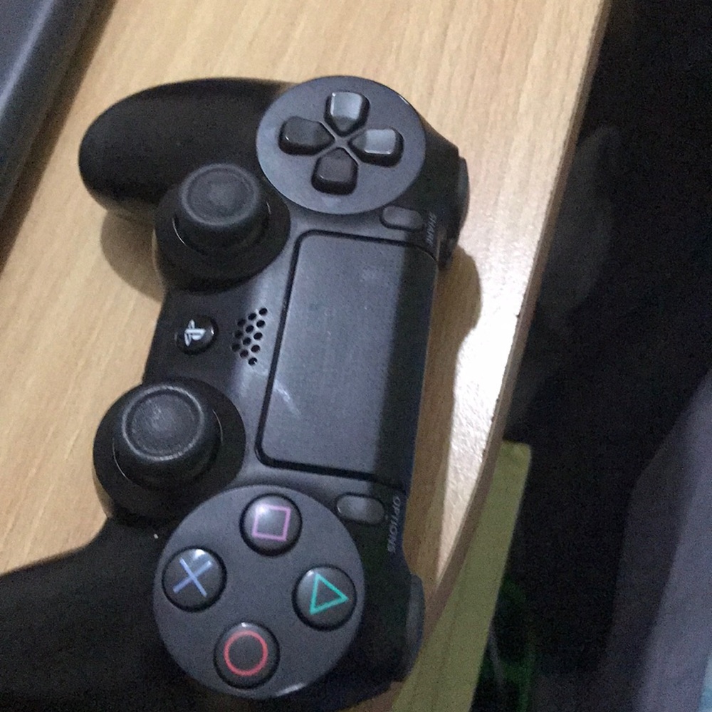 A ps4 controller still works